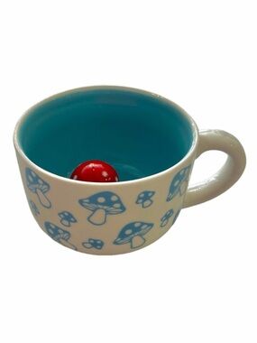 Cerra Mushroom Peek-a-Boo Blue White Red Ceramic Mug Surprise 3-D Mushroom